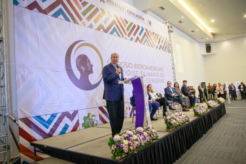 Natividad Castrejón inaugura Simposio de Ciencias e Ingenierías
