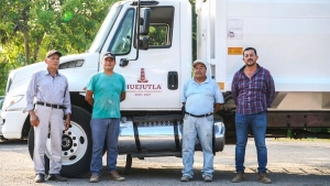 Fortalecen &aacute;rea de limpias con entrega de equipo y mantenimiento de unidades