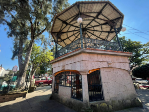 Regresan oficina de turismo al kiosco municipal de Huasca   