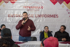 Tepeapulco impulsa el bienestar laboral con la entrega de uniformes al personal sindicalizado