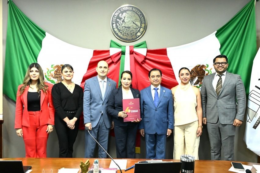 María Esther Ramírez presenta balance financiero de Hidalgo