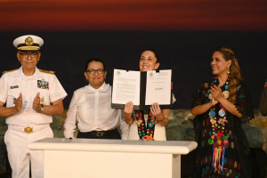 Se firma decreto para la creación del centro integral para el programa &quot;Acapulco Se Transforma Contigo&quot;