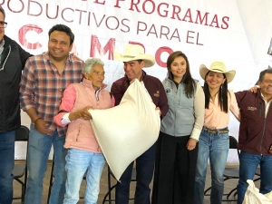 Impulsan el desarrollo del campo hidalguense con entrega de apoyos directos en Zempoala
