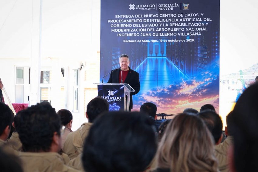 Menchaca Salazar entrega nuevo Centro de Datos y remodelación del aeropuerto de Pachuca