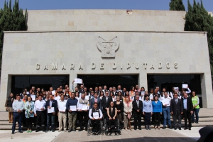 Reciben trabajadores del Congreso del estado de Hidalgo reconocimientos de capacitación de protección civil
