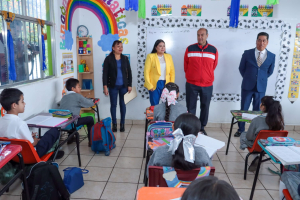 Natividad Castrejón entregó mobiliario en Atotonilco El Grande y Huasca de Ocampo