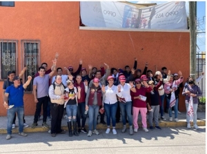 Candidata a diputada federal, Alma de la Vega recorre colonias de Santiago Tulantepec