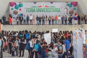 En puerta, 4ª. Feria Universitaria en Tula