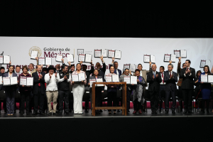 Claudia Sheinbaum lidera encuentro nacional con alcaldes y gobernadores de todos los partidos políticos