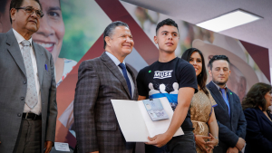 Gobierno de Julio Menchaca Salazar brinda certeza jur&iacute;dica a migrantes