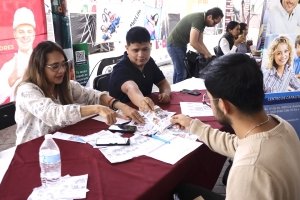 Feria Nacional de Empleo destaca baja desocupaci&oacute;n juvenil