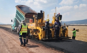 Con la pavimentaci&oacute;n de la carretera Acopinalco&ndash;Apan los traslados se reducen a la mitad del tiempo