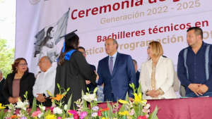Natividad Castrej&oacute;n asisti&oacute; a la ceremonia de graduaci&oacute;n del CETIS No. 140 de Jacala