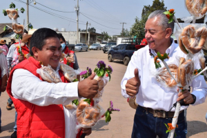 CHAVO NERI SE REÚNE CON LA COMUNIDAD DE SANTA ANA TZACUALA