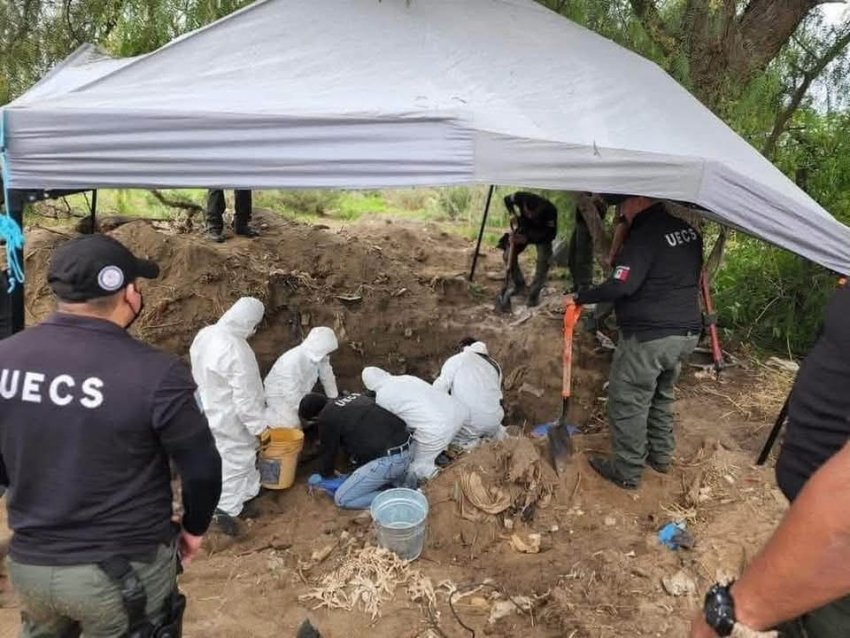 Localizan cinco cuerpos en fosa clandestina en Atotonilco de Tula