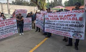 Atiende Caasim a vecinos de Camelia