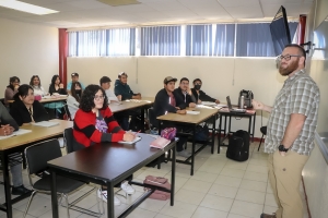 Reforzar&aacute; voluntario de Peace Corps,&nbsp;ense&ntilde;anza del idioma ingl&eacute;s en la UPT