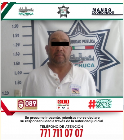 Policía de Pachuca recupera vehículo robado y asegura a un hombre