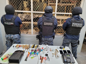 Operativo de supervisi&oacute;n en 4 Ceresos;&nbsp;aseguran desde droga hasta frigobar