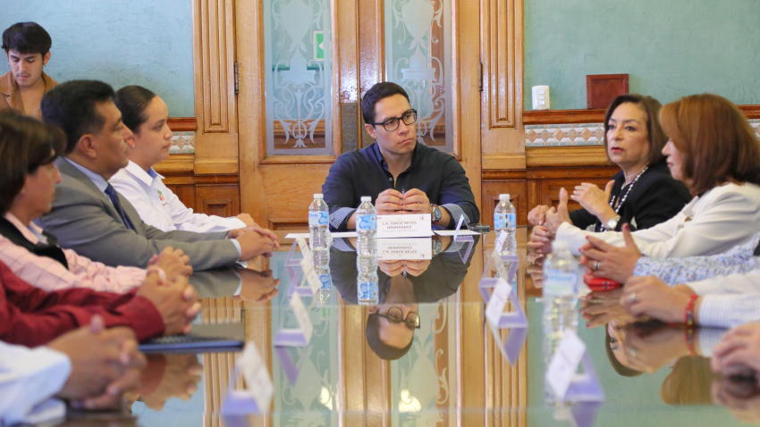Ayuntamiento de Pachuca firma convenio con la Asociación “En Familia Rompamos el Silencio” para atender a víctimas de violencia familiar extrema   