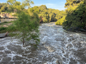 Habilitan 3 albergues con capacidad para 200 personas por la creciente de Río en Tula