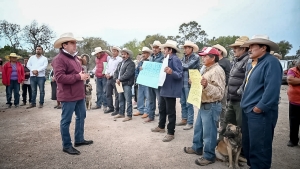 Entregan equipo agr&iacute;cola y paquetes de conejos a productores de diferentes municipios&nbsp;
