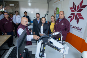 Natividad Castrejón inaugura laboratorio STEM en Conalep plantel Tulancingo