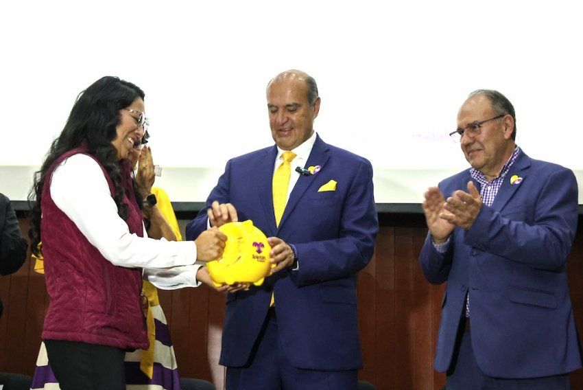 Encabeza Natividad Castrejón el arranque de la Campaña Boteo Teletón 2026 en la SEPH