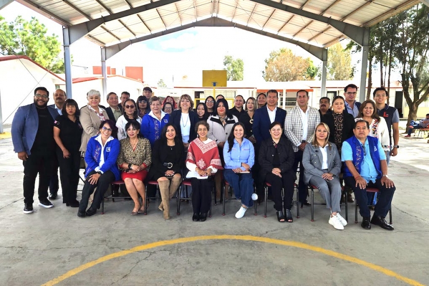 Docentes fortalecen su práctica educativa con taller intensivo