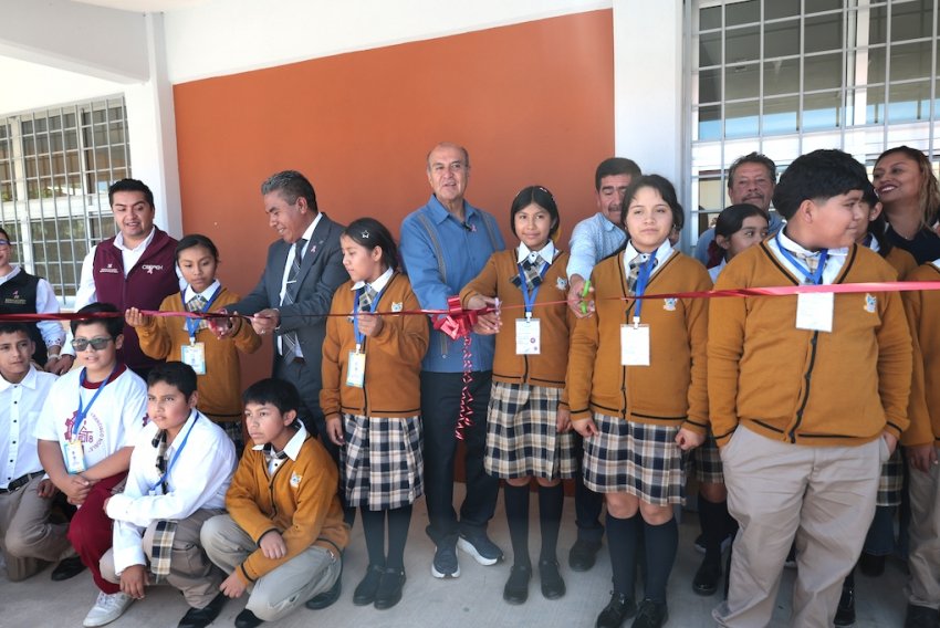 Natividad Castrejón entregó nuevos espacios educativos en beneficio de estudiantes de Alfajayucan