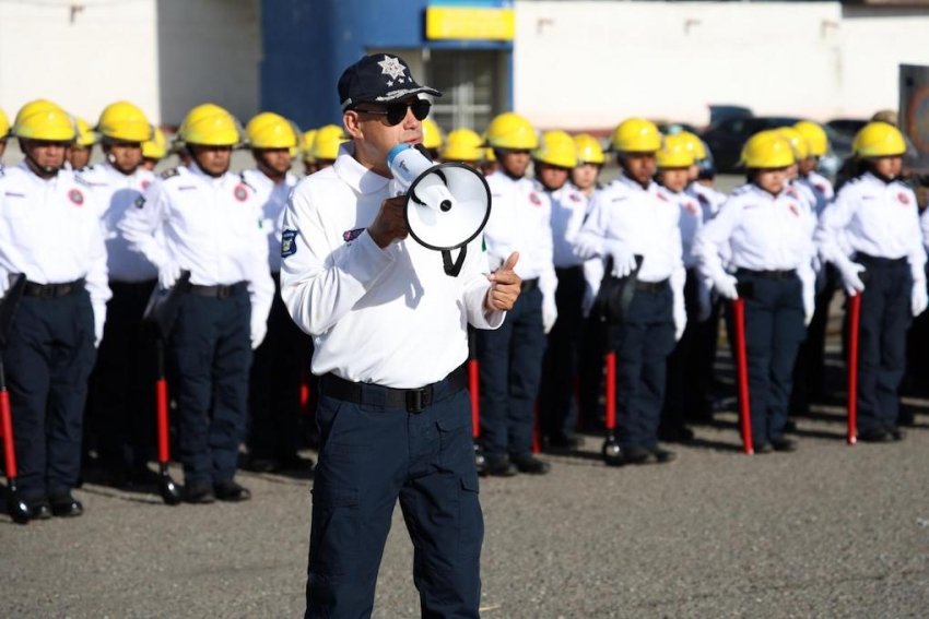 Pasan revista a elementos operativos de la SSPH, previo a desfile cívico 