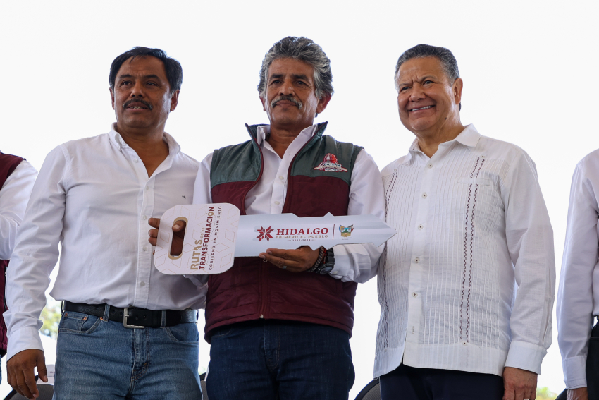 Rutas de la Transformación llevan infraestructura  y desarrollo económico a Acatlán