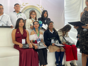 Alumna del CONALEP Hidalgo galardonada con  Presea nacional “Bernardo Quintana Arrioja”