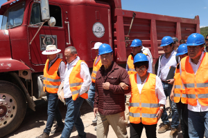 Verifica Julio Menchaca avance en casas del Bienestar