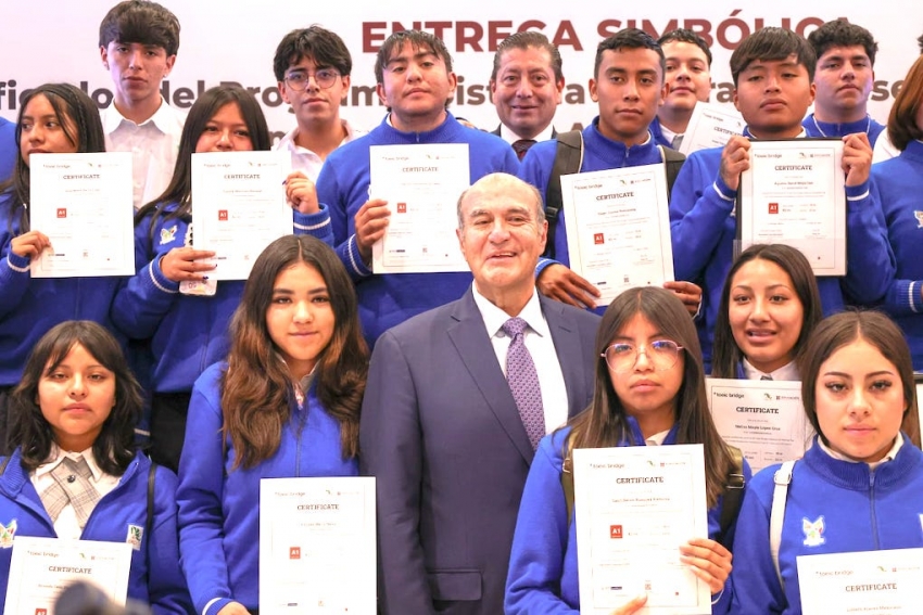Hidalgo mejora la permanencia escolar en educación media superior