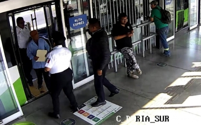 Policía Bancaria detiene a un hombre por alterar orden público en estación Juan C Doria del Tuzobus