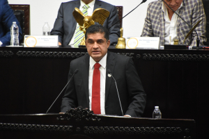 Construcci&oacute;n de acuerdos con respeto a la ley y divisi&oacute;n de poderes: Julio Valera