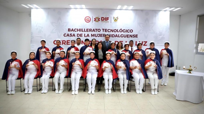 Paso de la Luz marca el inicio de una nueva etapa para estudiantes de Enfermería
