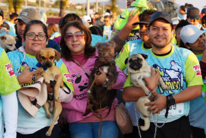 Más de mil asistentes y 400 perritos participaron en la carrera “Corre con tu Amigo”