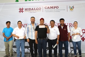 Entrega Saderh apoyos econ&oacute;micos por casi un mill&oacute;n de pesos a productores afectados por contingencias