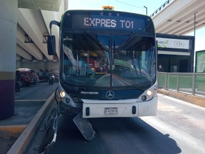 Un muerto y tres heridos, al chocar vs el Tuzob&uacute;s