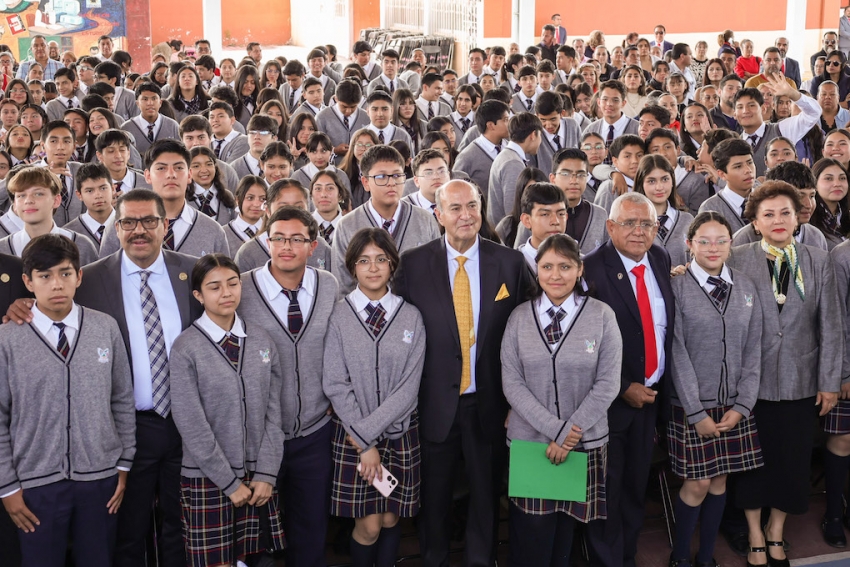 Natividad Castrejón encabeza clausura del ciclo escolar 2025-2026 en Tulancingo