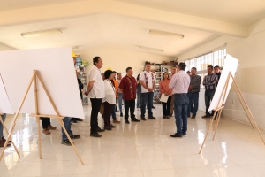 Supervisan construcci&oacute;n de barda perimetral en Telesecundaria de Acaxochitl&aacute;n