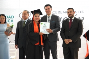 Egresan 158 estudiantes de la Universidad Polit&eacute;cnica de Huejutla