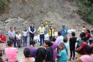 Entrega de apoyos a localidades afectadas en Tlanchinol