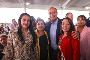 SEPH y SNTE reconocen a m&aacute;s de 2 mil trabajadoras de la educaci&oacute;n