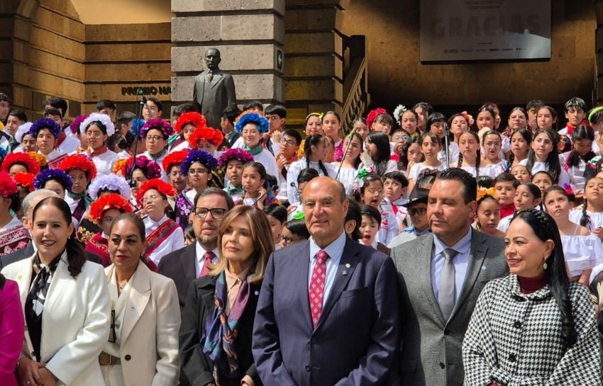 Natividad Castrejón asiste al lanzamiento del Primer Concurso Nacional de Coros Escolares