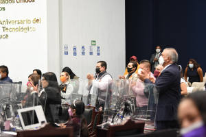 DIPUTADAS Y DIPUTADOS RECONOCEN LA LABOR Y VOCACI&Oacute;N DE LOS M&Eacute;DICOS