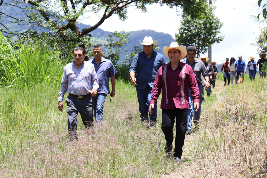 Entrega Saderh obras hídricas, de infraestructura rural y apoyos agropecuarios
