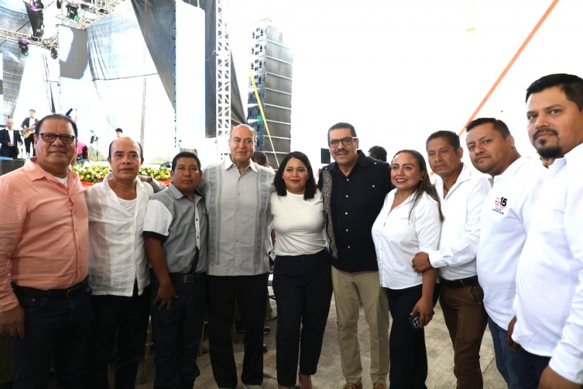 Celebran a maestras y maestros de la Huasteca hidalguense